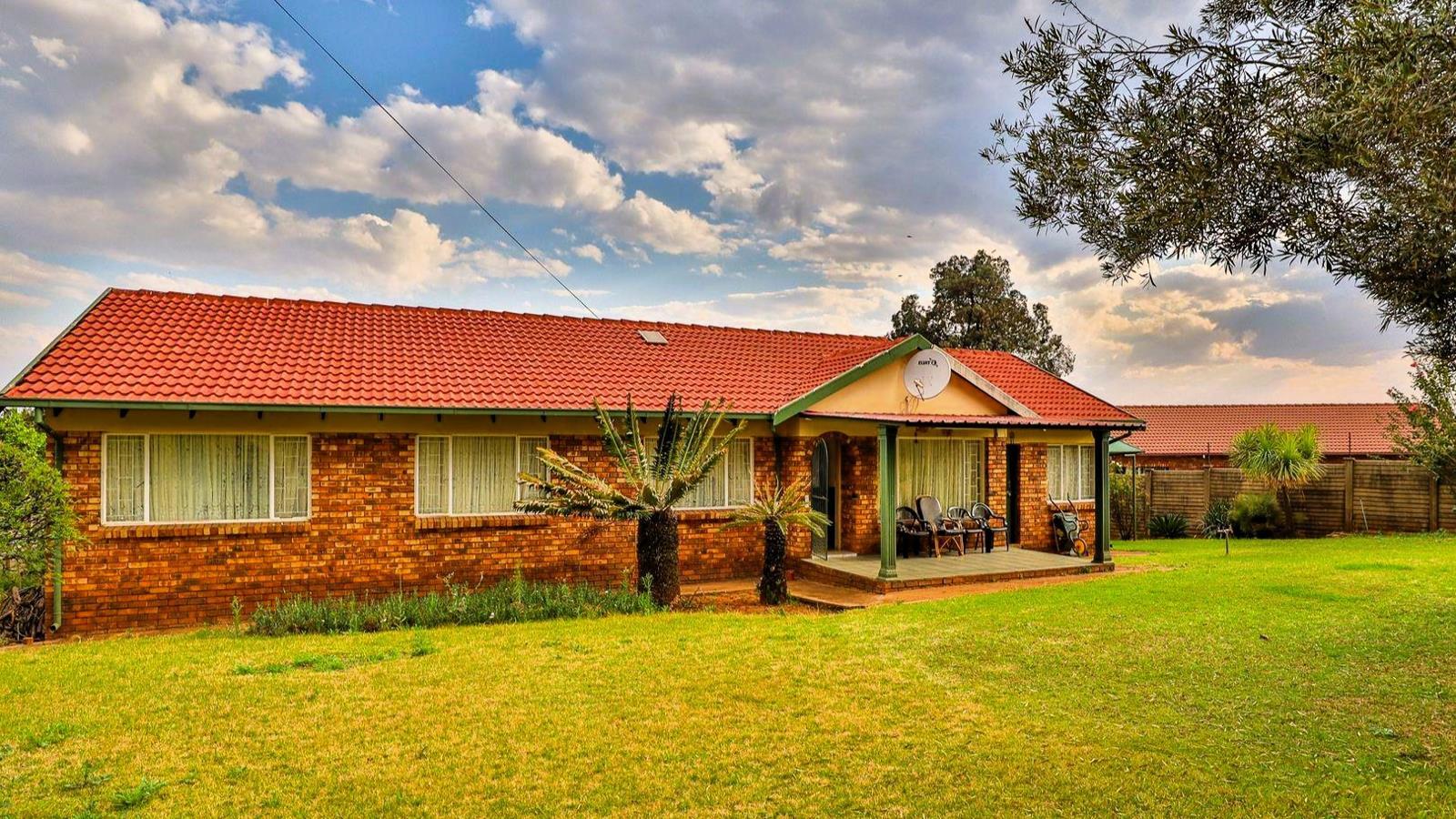 3 Bedroom House in Suiderberg