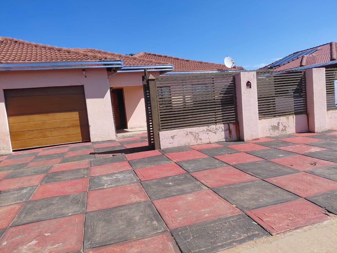 3 Bedroom House in Mabopane X