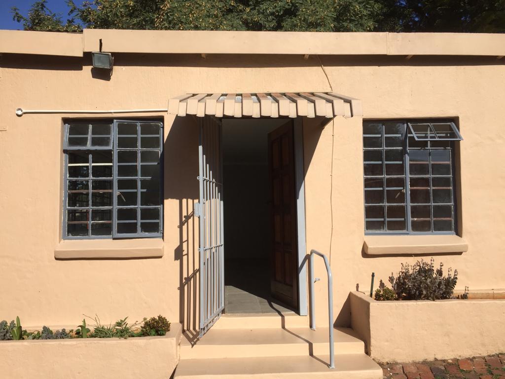 2 Bedroom Garden Cottage in Mnandi AH
