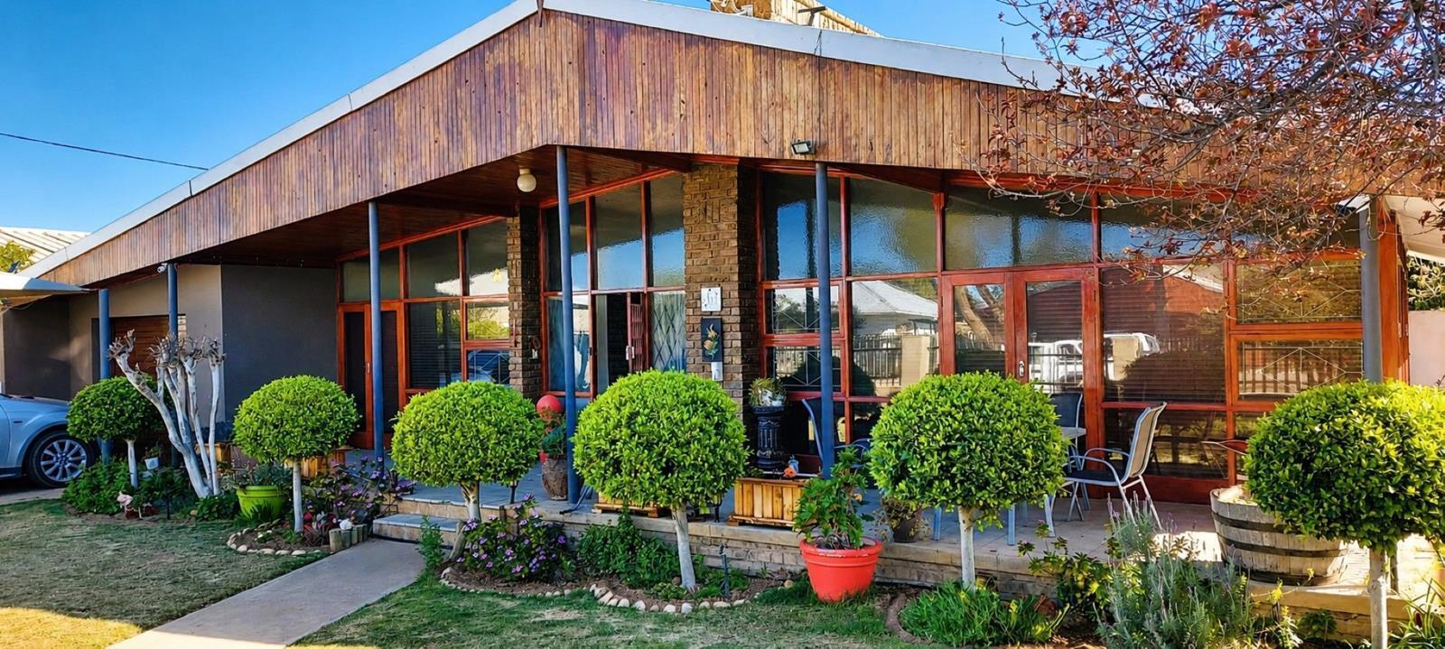 4 Bedroom House in Oudtshoorn