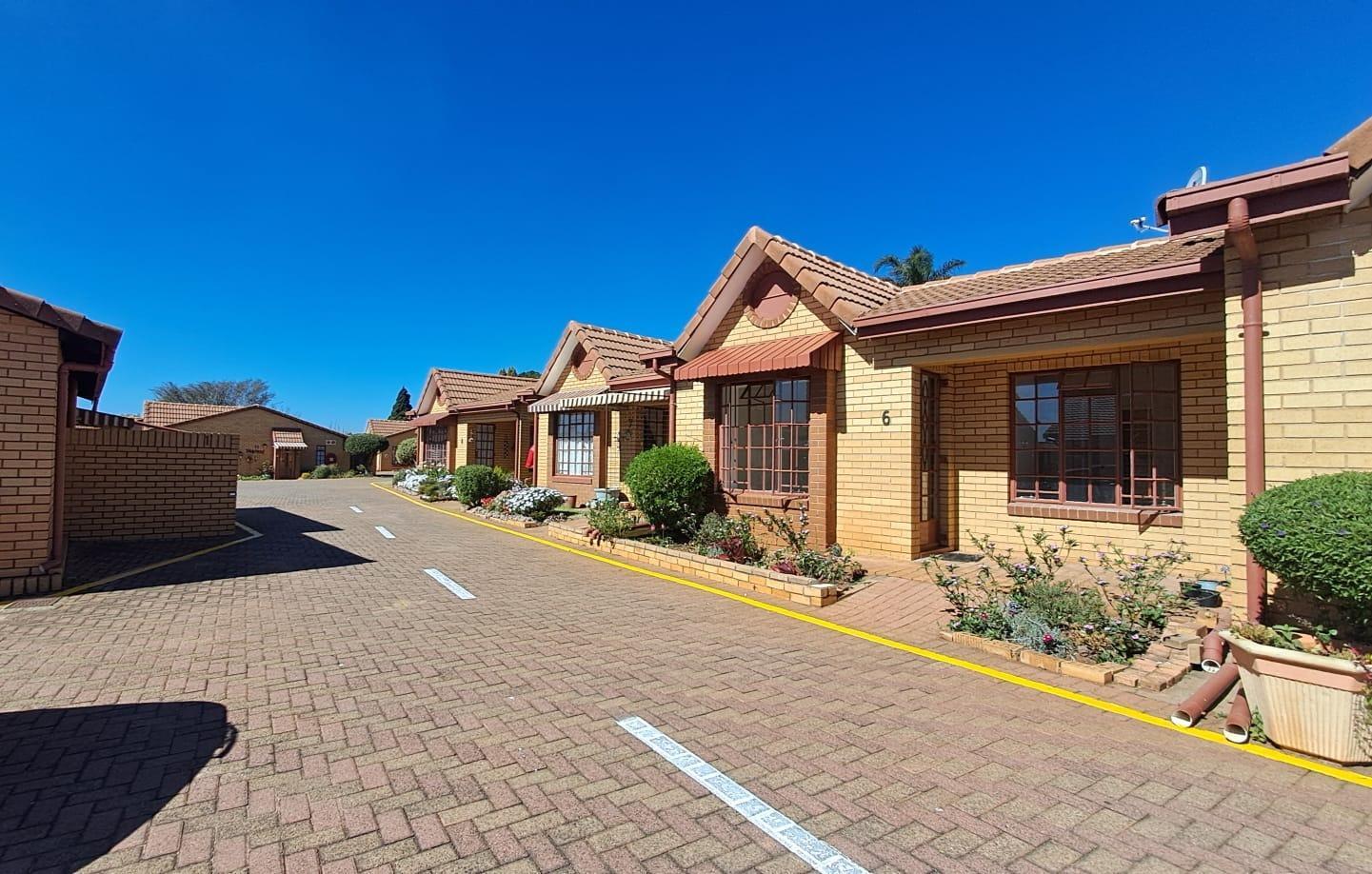 1 Bedroom Townhouse in Wilro Park