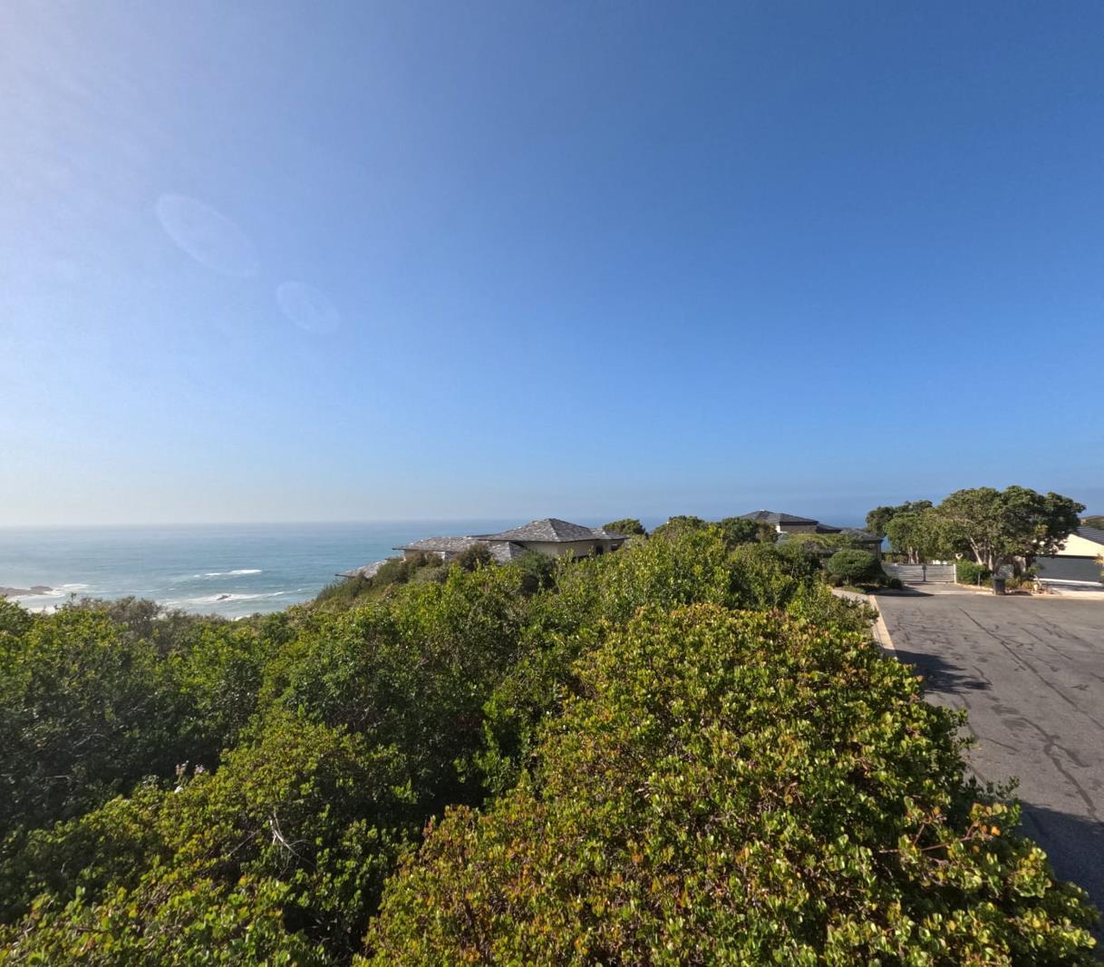 1 015 m² Land available in Pezula Golf Estate