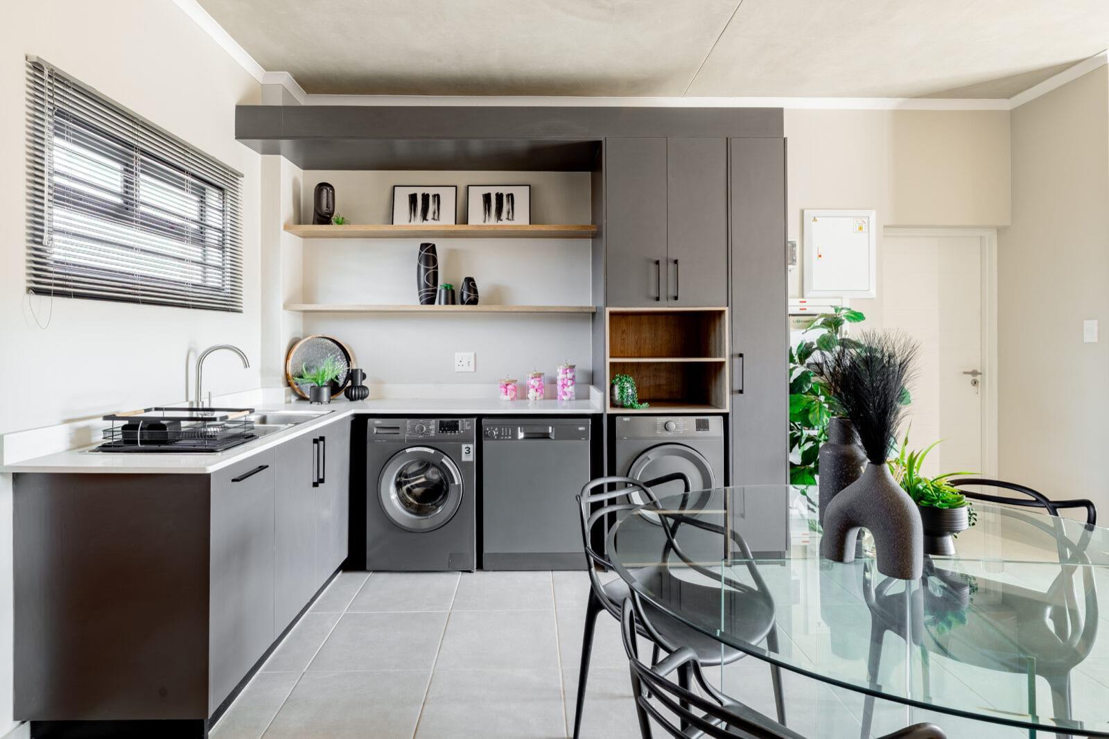3 Bedroom Apartment in Rietvalleirand