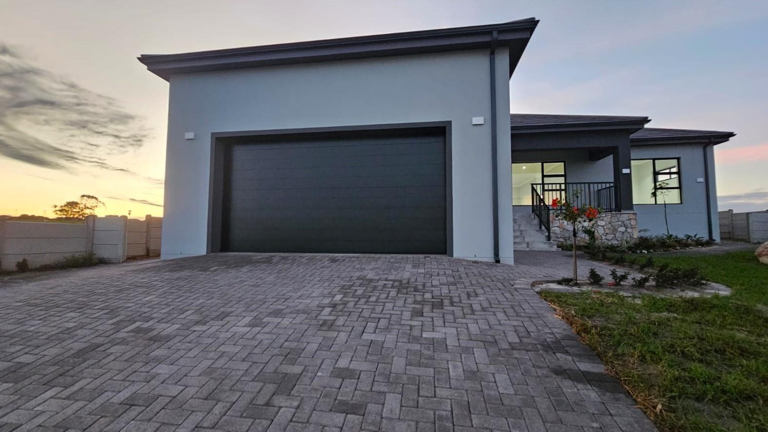 3 Bedroom House in Stilbaai Wes