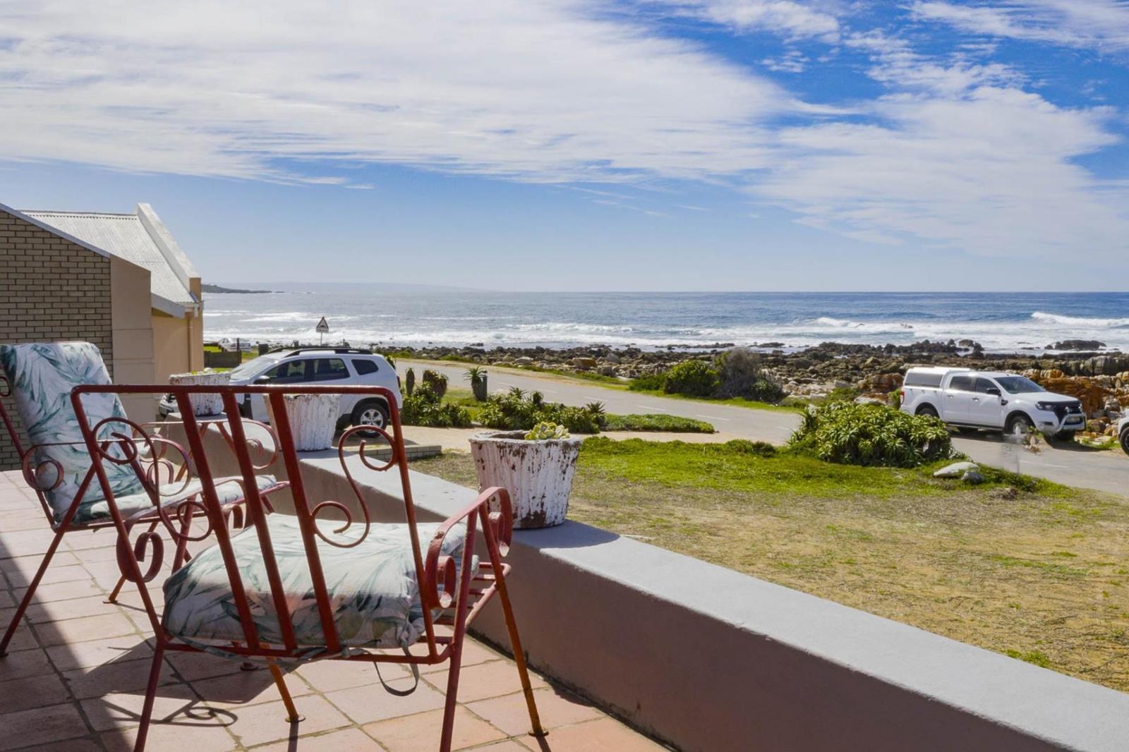 4 Bedroom House in Jongensfontein