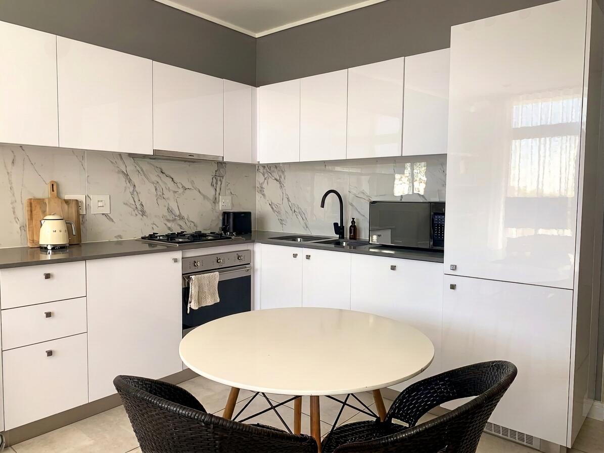 1 Bedroom Apartment in Paardevlei