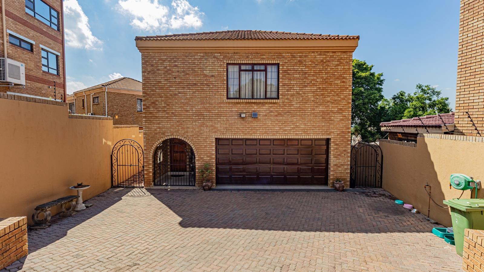 3 Bedroom House in South Crest