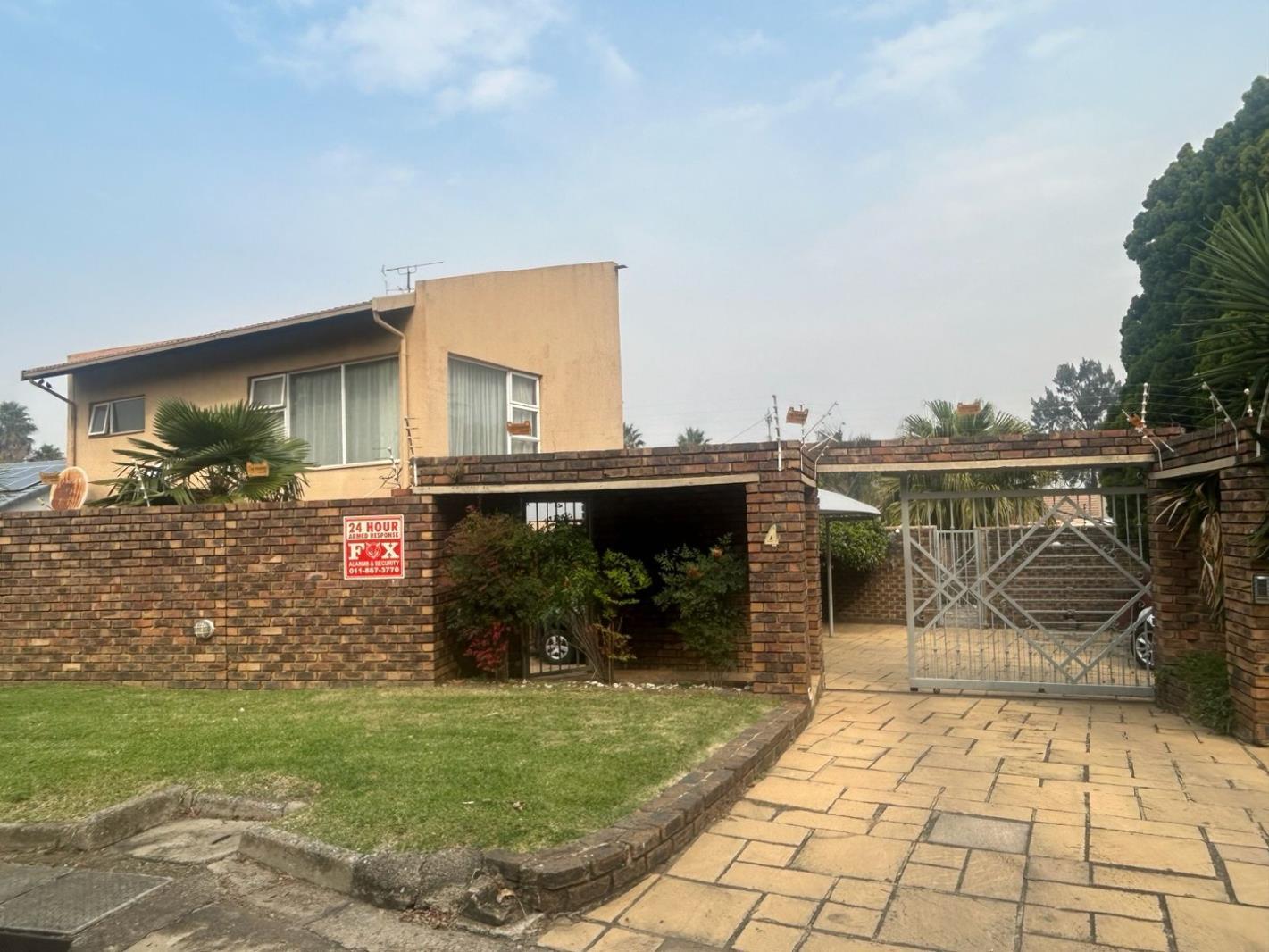 4 Bedroom House in Brackendowns