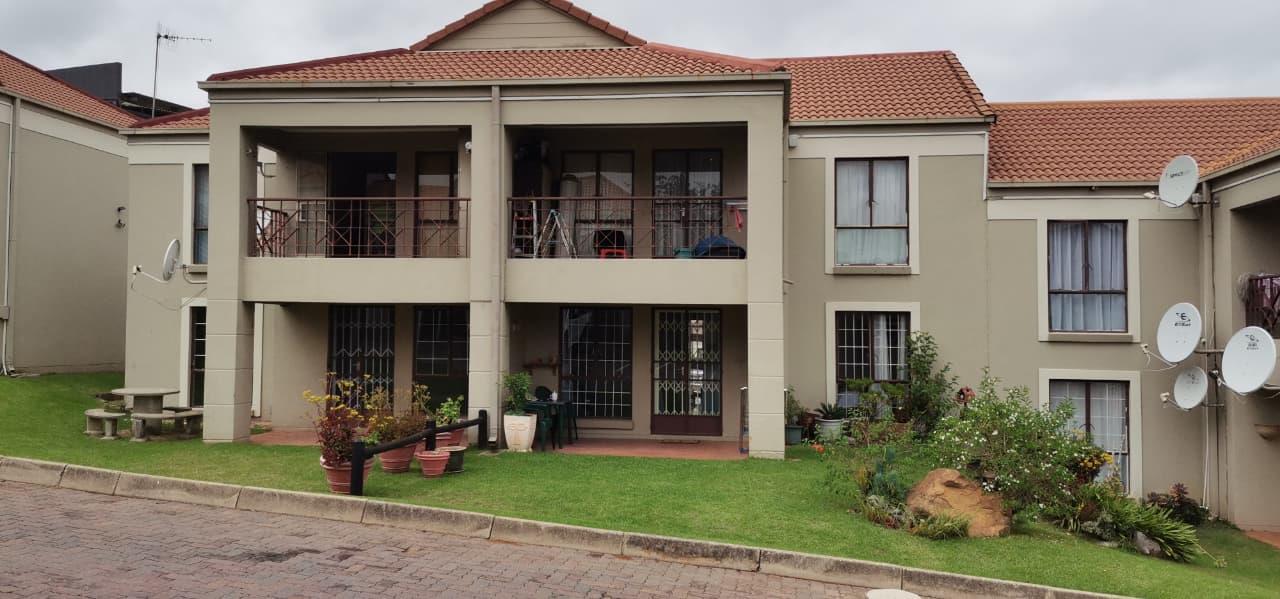 2 Bedroom Townhouse in Oakdene