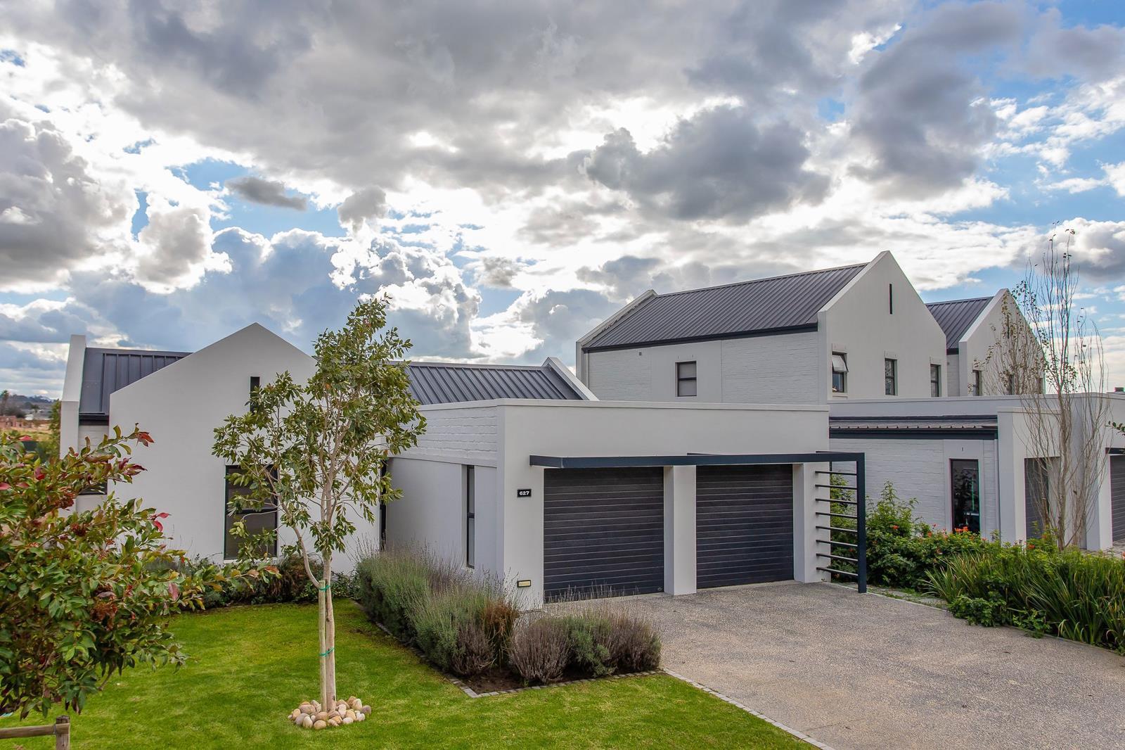 3 Bedroom House in Paarl Valleij Lifestyle Estate