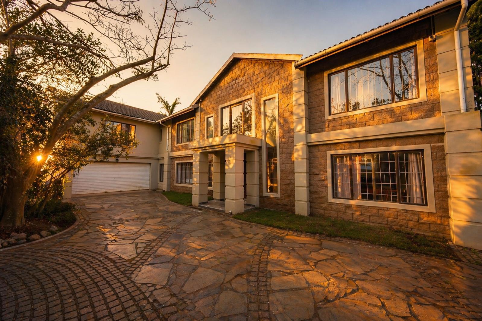 6 Bedroom House in Kloof