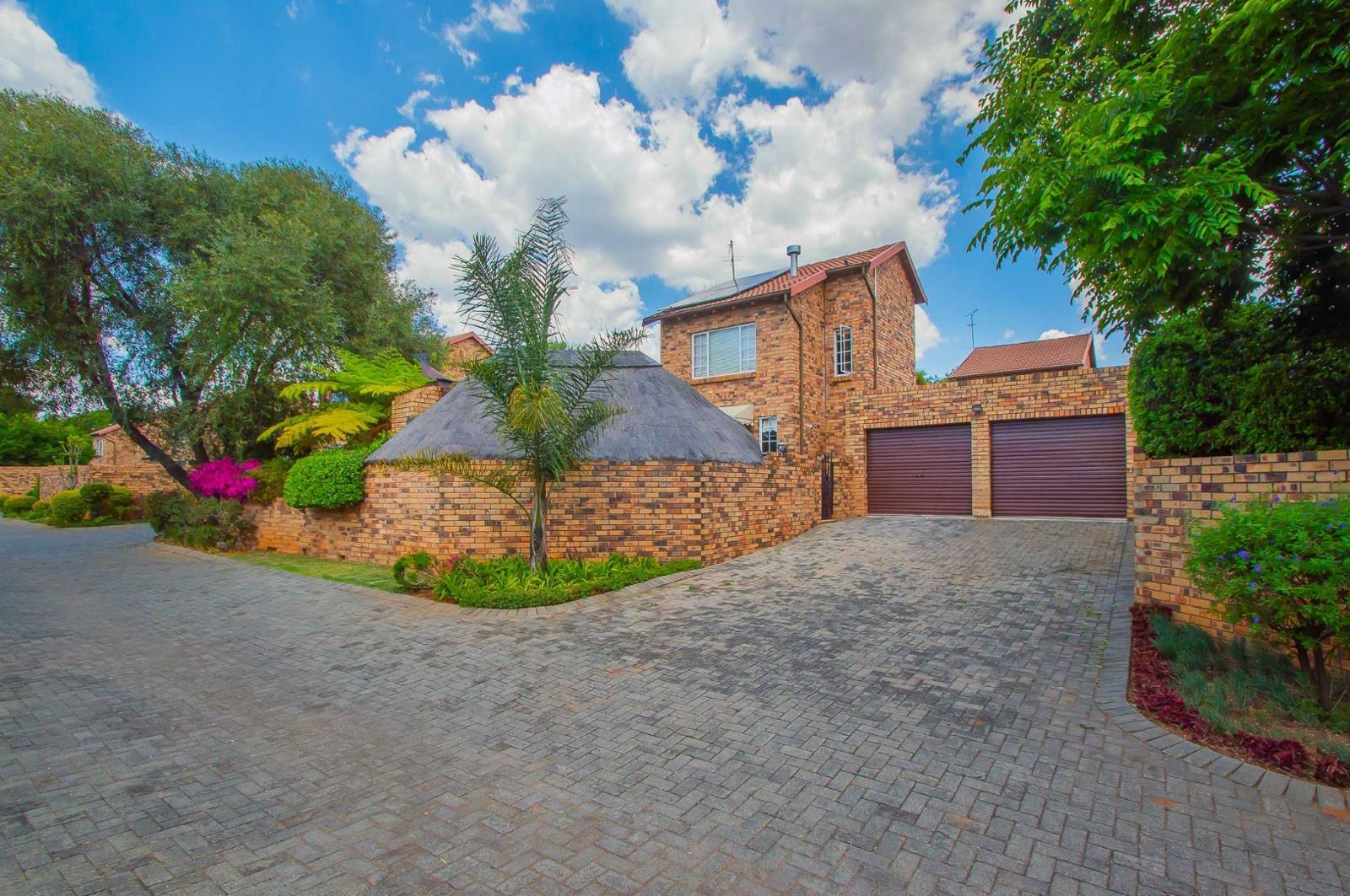 2 Bedroom Townhouse in Randpark Ridge