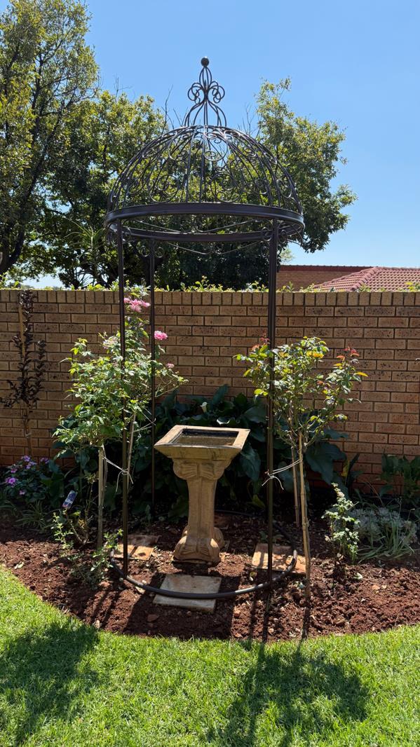 3 Bedroom Simplex in Newlands