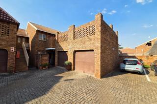 3 Bedroom Townhouse in Doornpoort