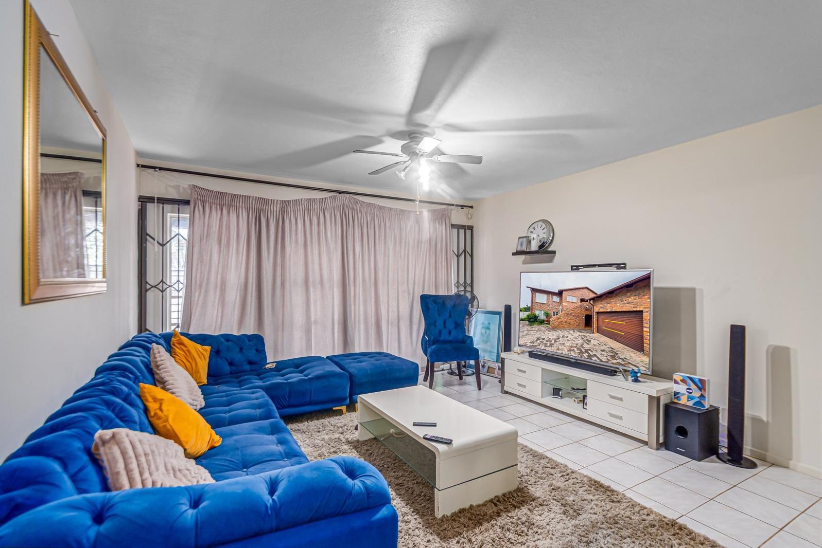 2 Bedroom Flat in Ferndale
