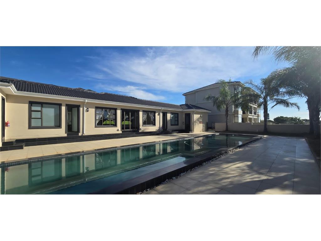 2 Bedroom Apartment in Carlswald Estate