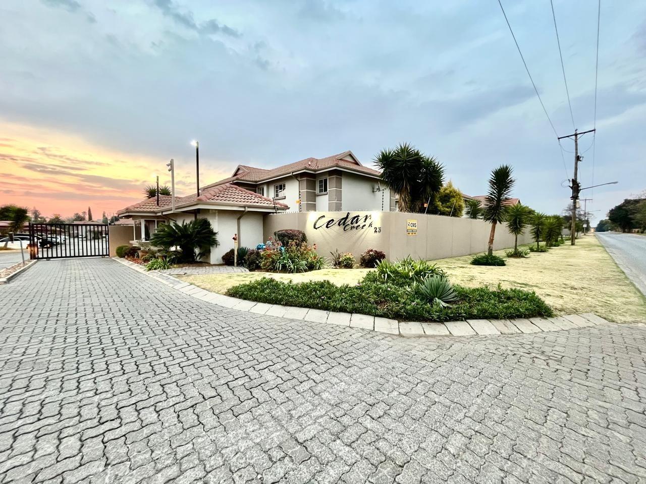 2 Bedroom Townhouse in Brentwood Park