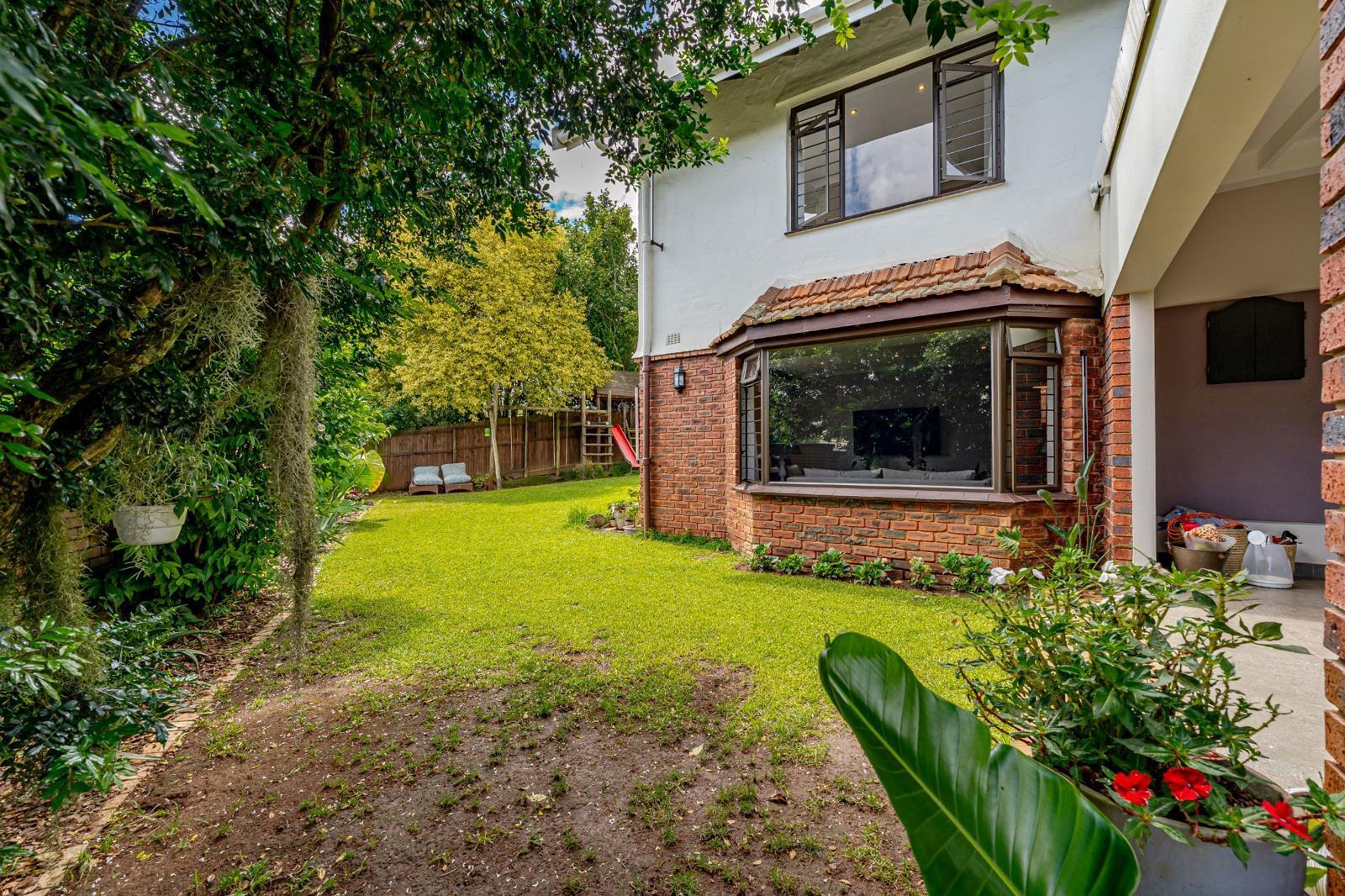 4 Bedroom Townhouse in Hillcrest Central
