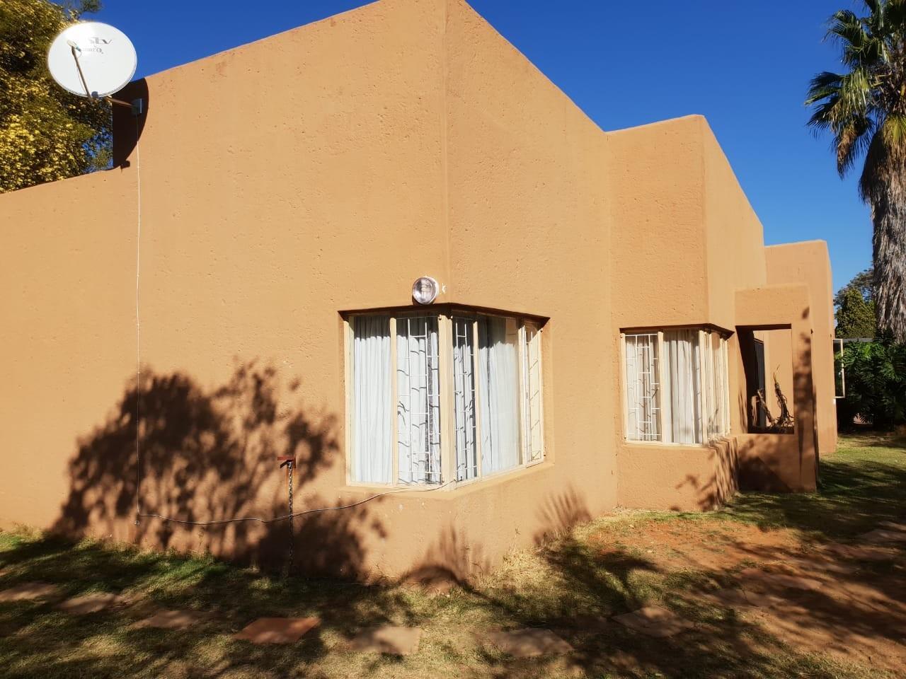 1 Bedroom Garden Cottage in Pierre van Ryneveld