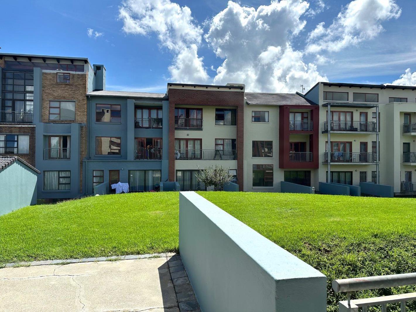 2 Bedroom Apartment in Midridge Park