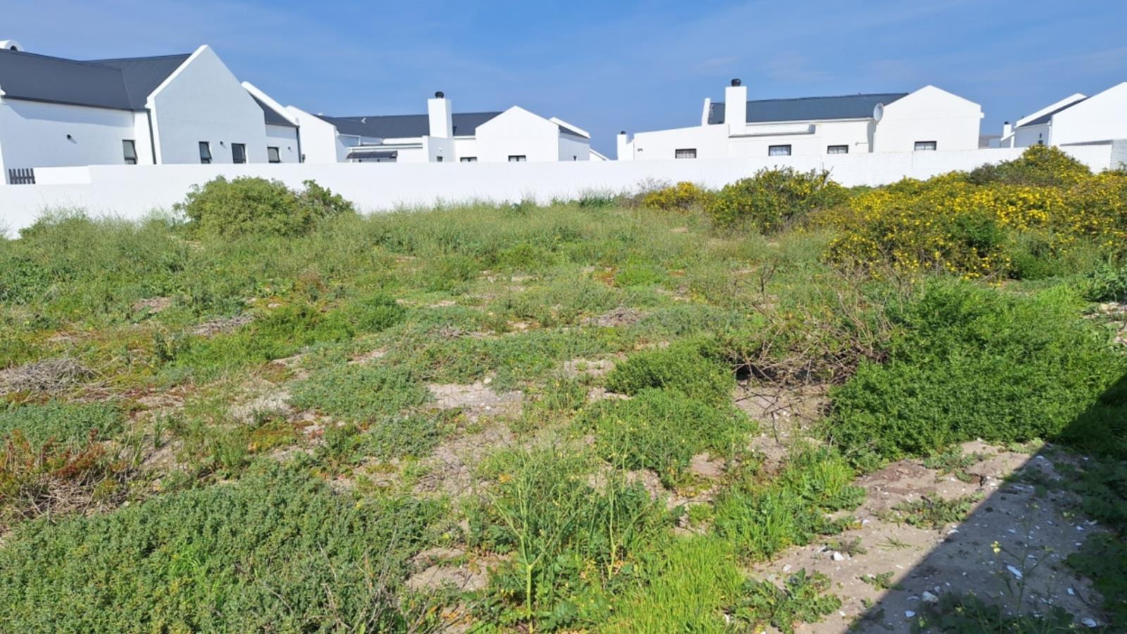 717 m² Land available in Laaiplek