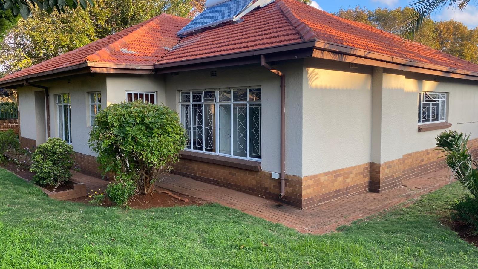 14 Bedroom House in Westdene