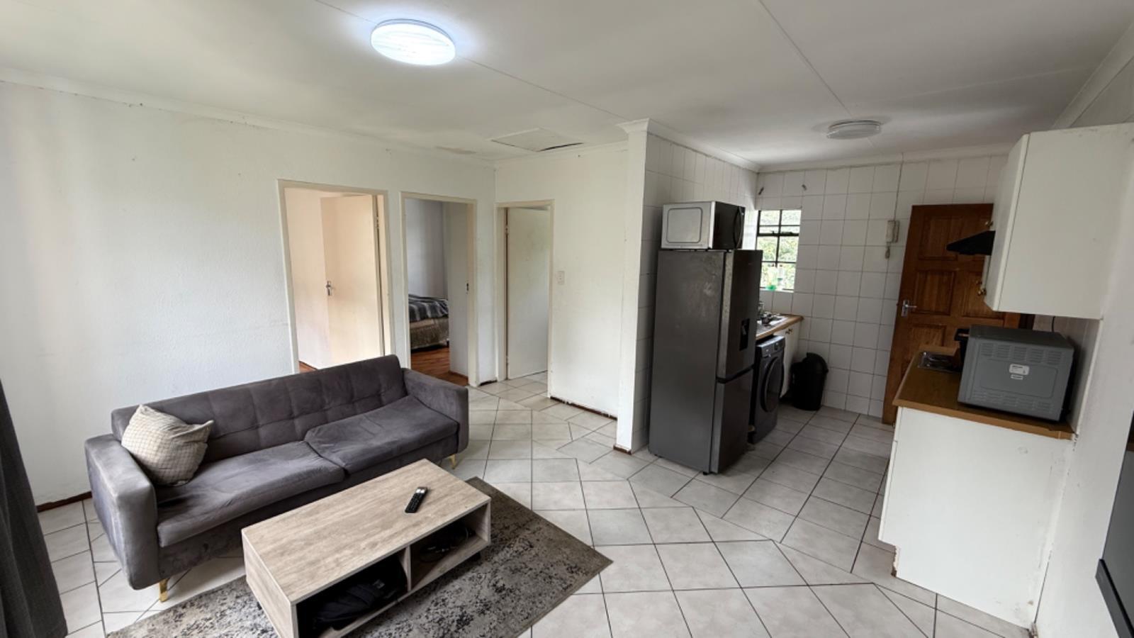 2 Bedroom Apartment in Roodepoort West