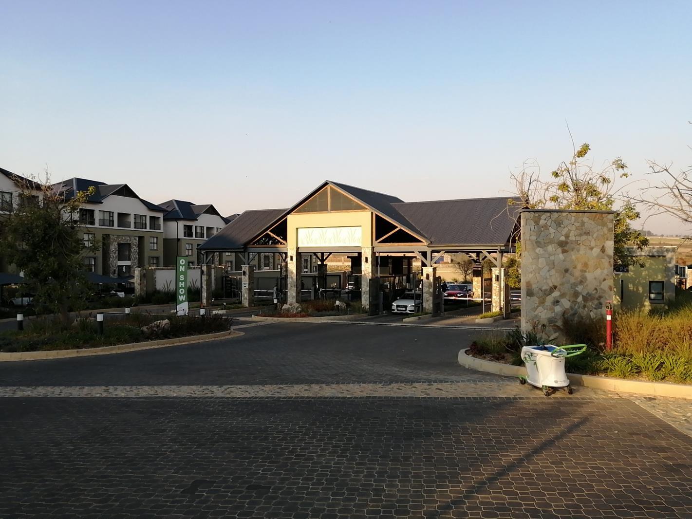 1 Bedroom Apartment in Waterfall