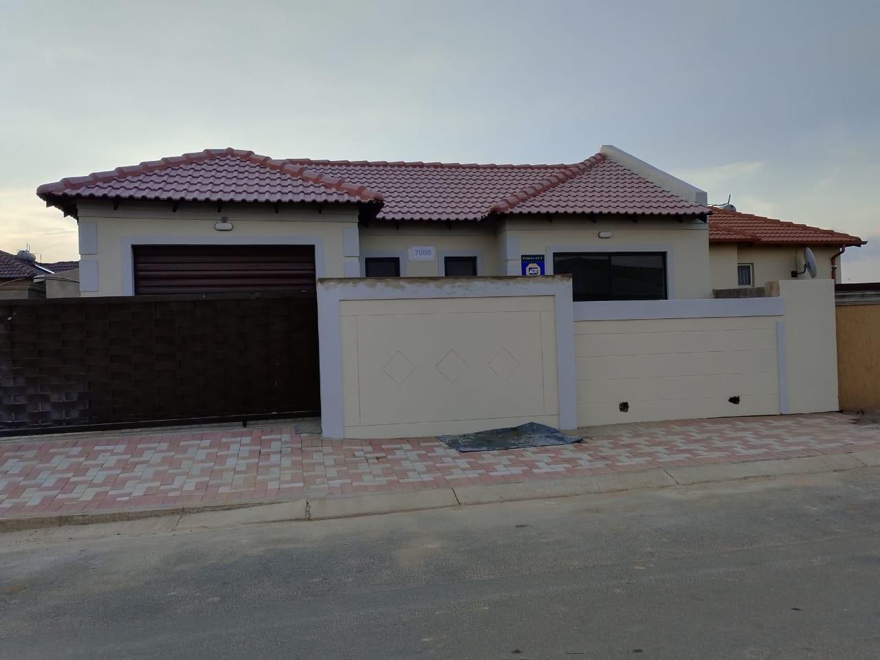 1 Bedroom House in Crystal Park