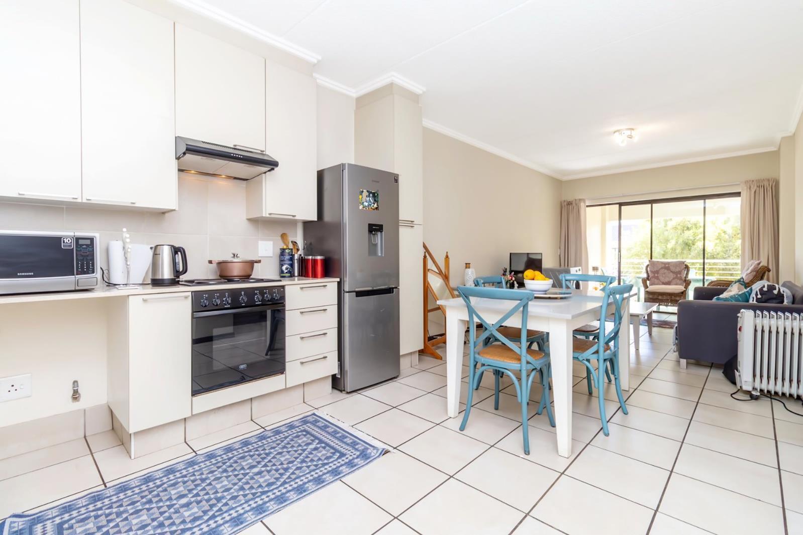 2 Bedroom Apartment in Bryanston