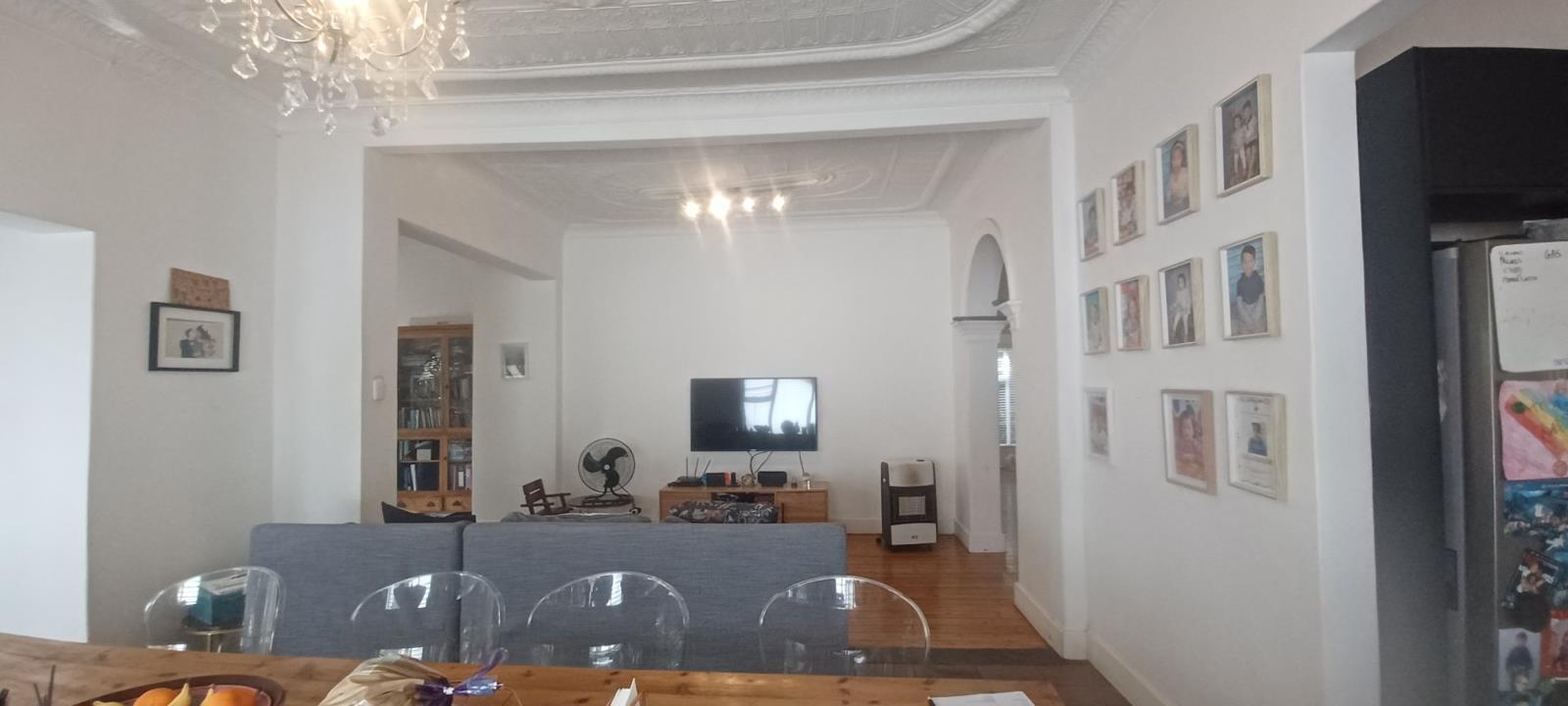 3 Bedroom House in Kensington
