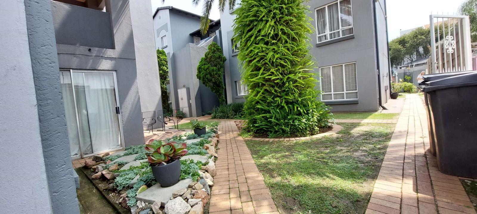 3 Bedroom Townhouse in Verwoerdpark