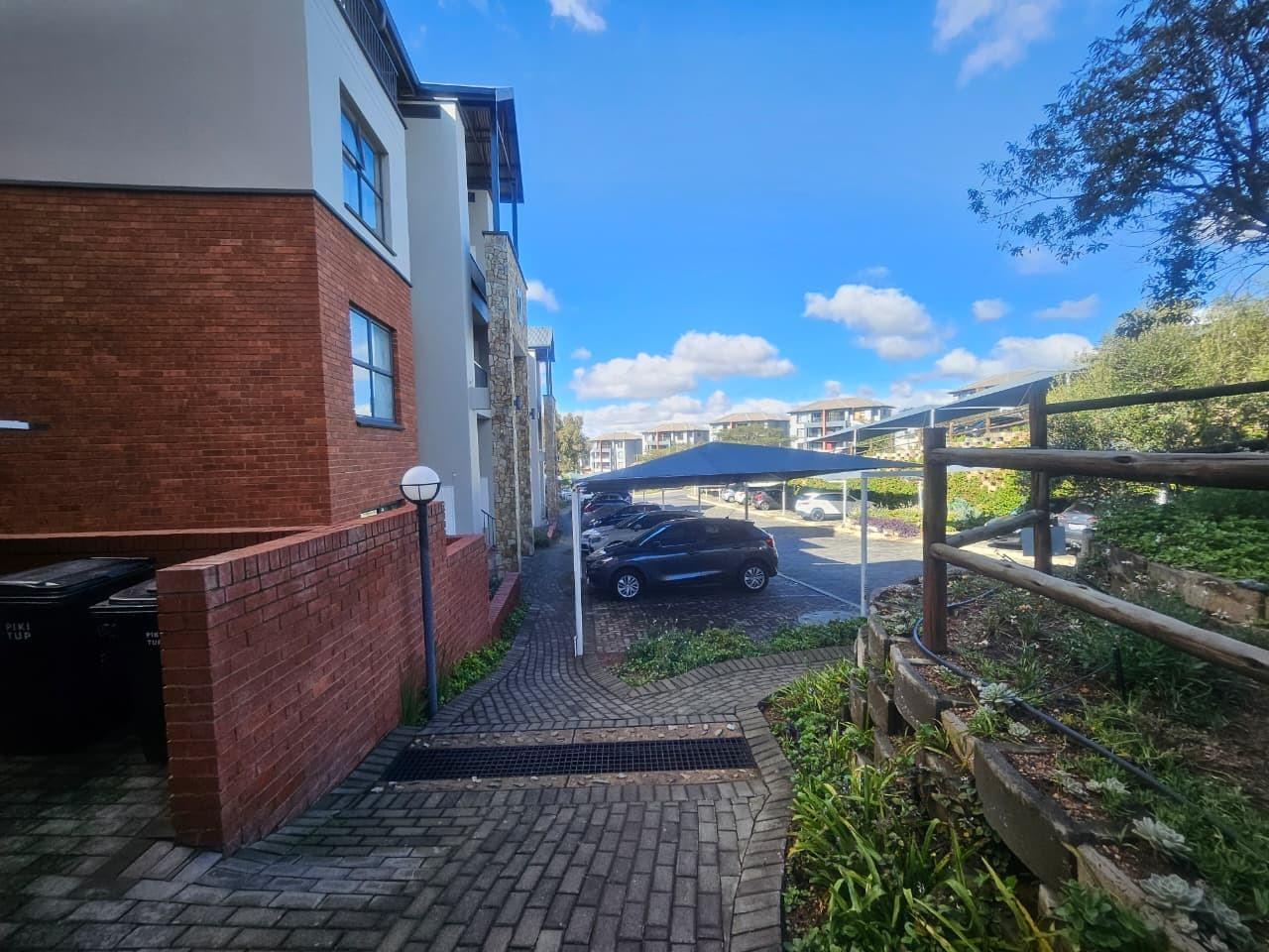 2 Bedroom Townhouse in Oakdene