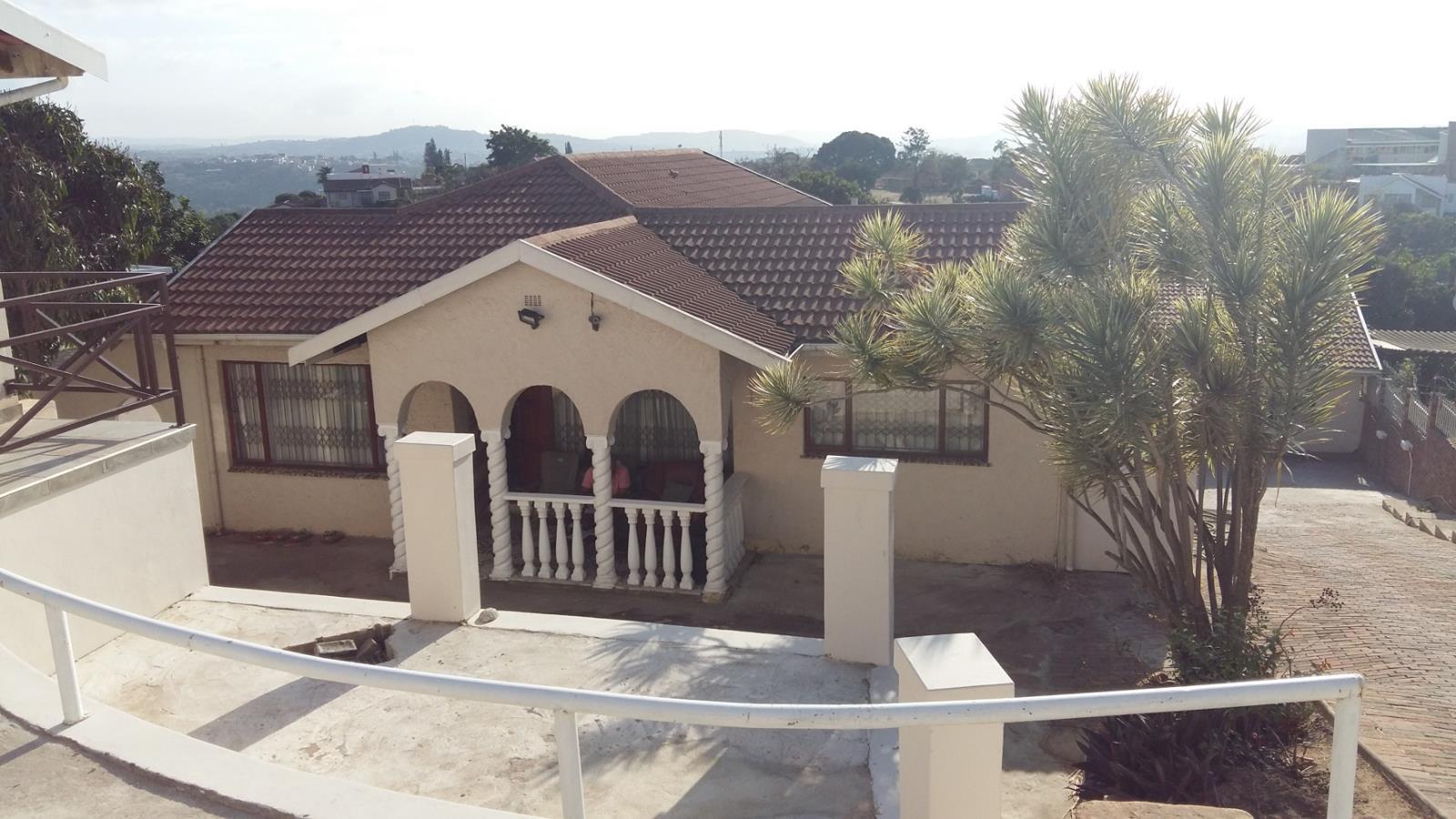 2 Bedroom Apartment in Clare Estate