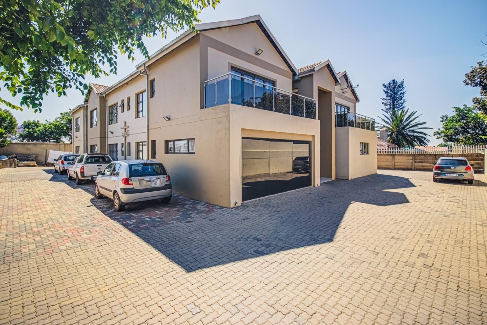 22 Bedroom House in Birch Acres