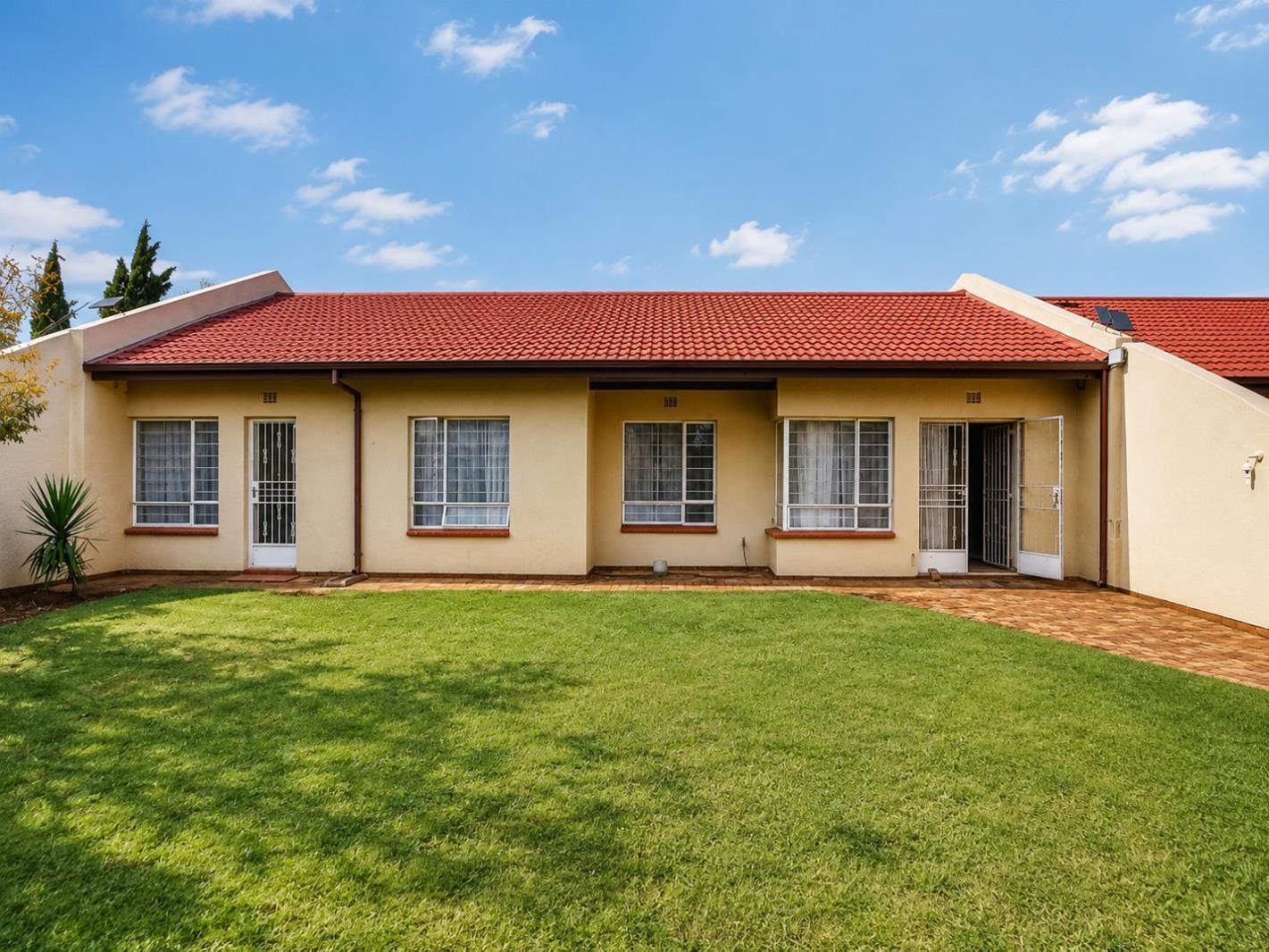 3 Bedroom Townhouse in Simmerfield