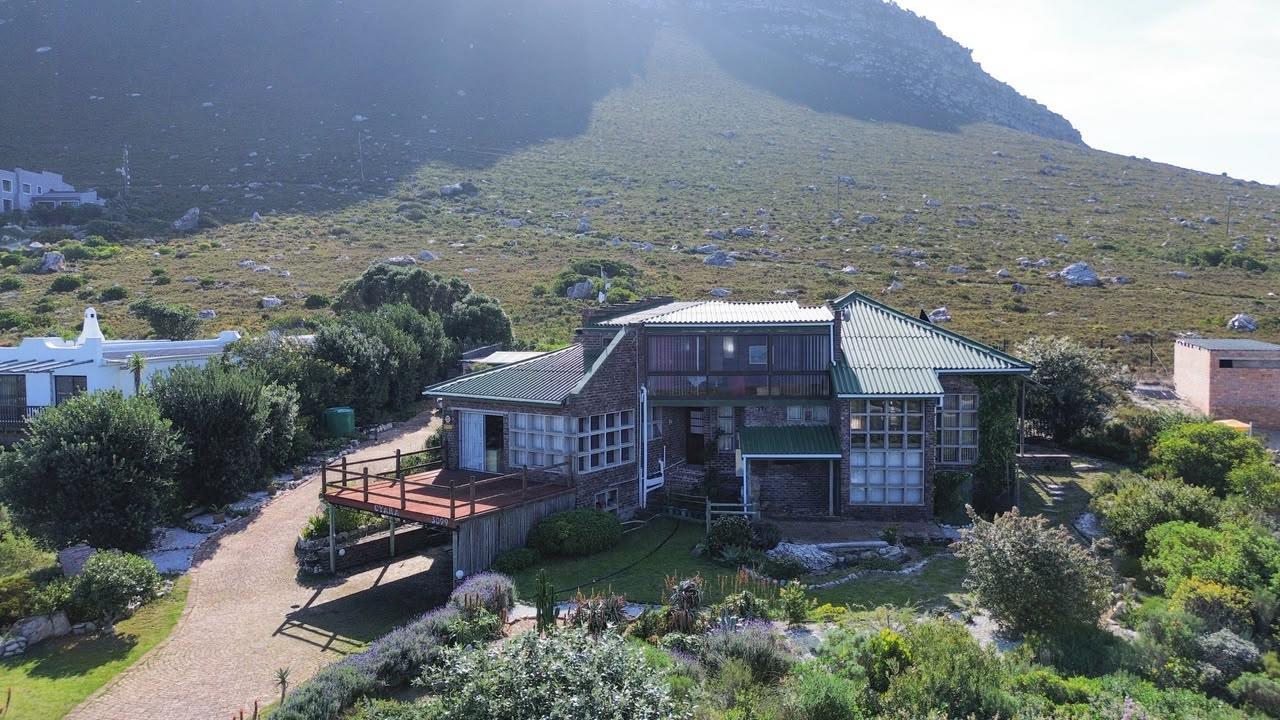 4 Bedroom House in Bettys Bay