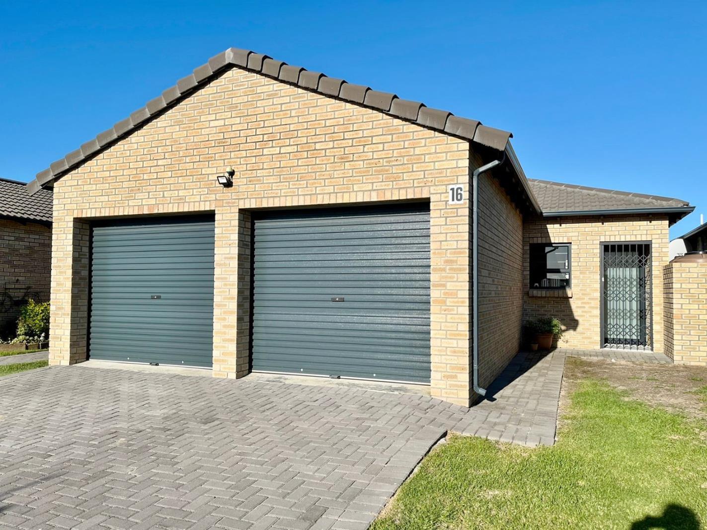 2 Bedroom Townhouse in Sherwood and surrounds