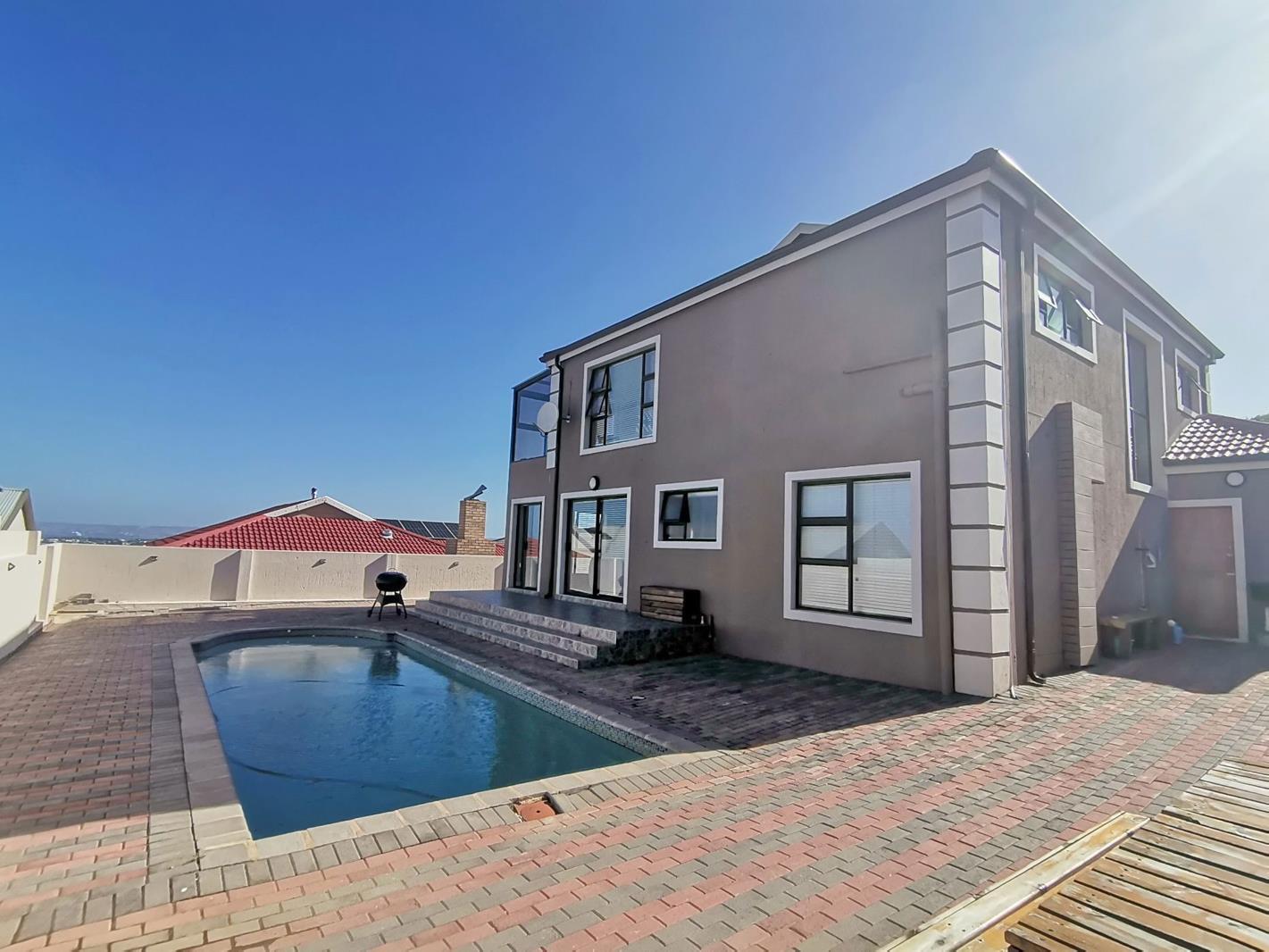 5 Bedroom House in Monte Christo