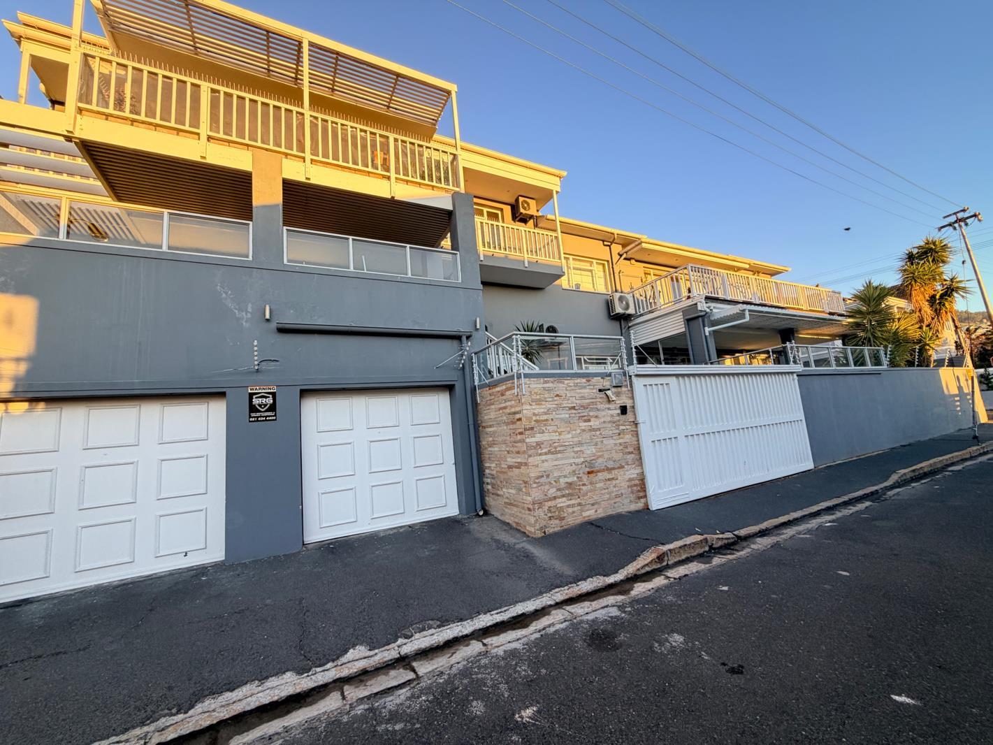 3 Bedroom House in Sea Point