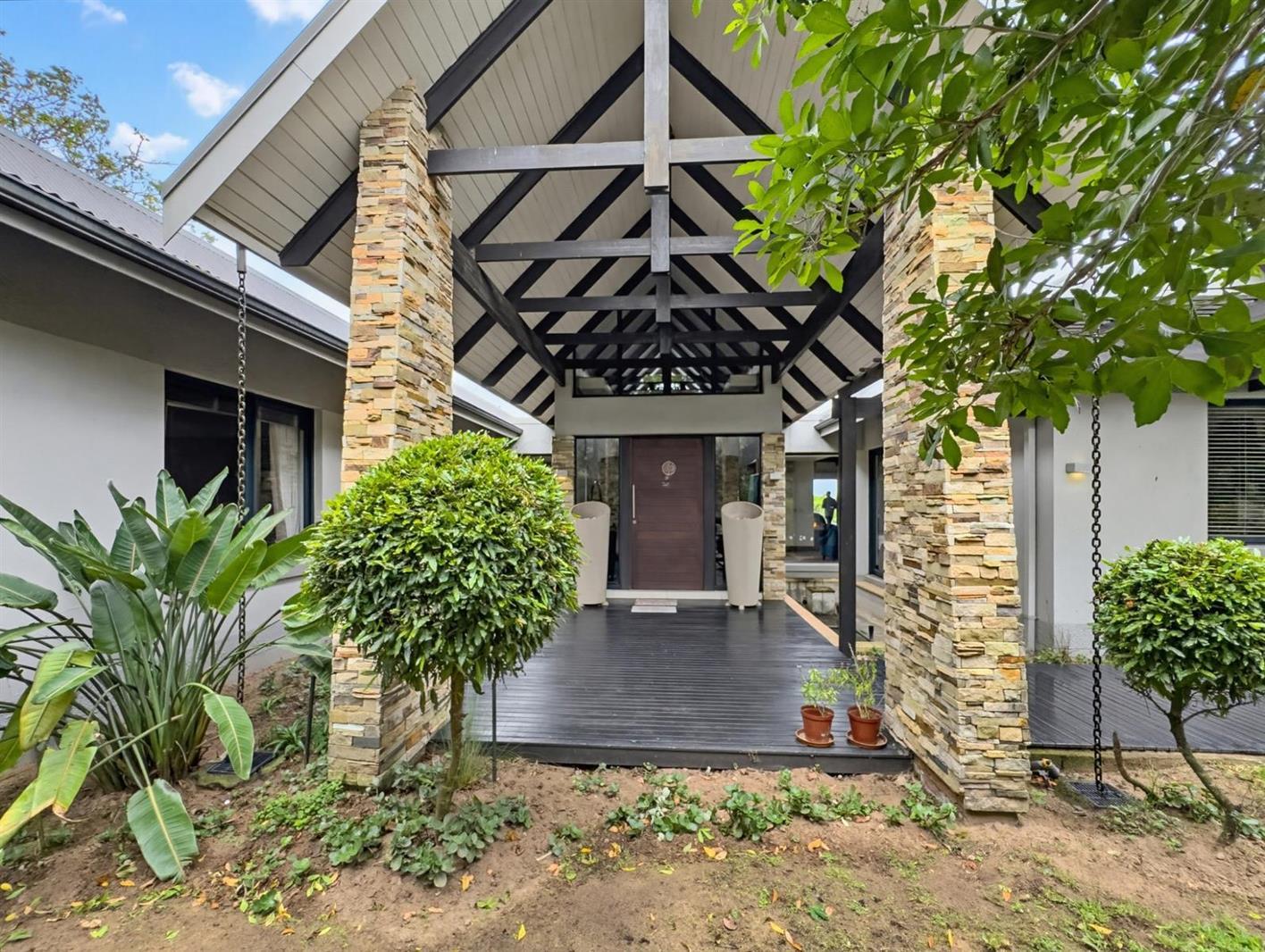 4 Bedroom House in Simbithi Estate