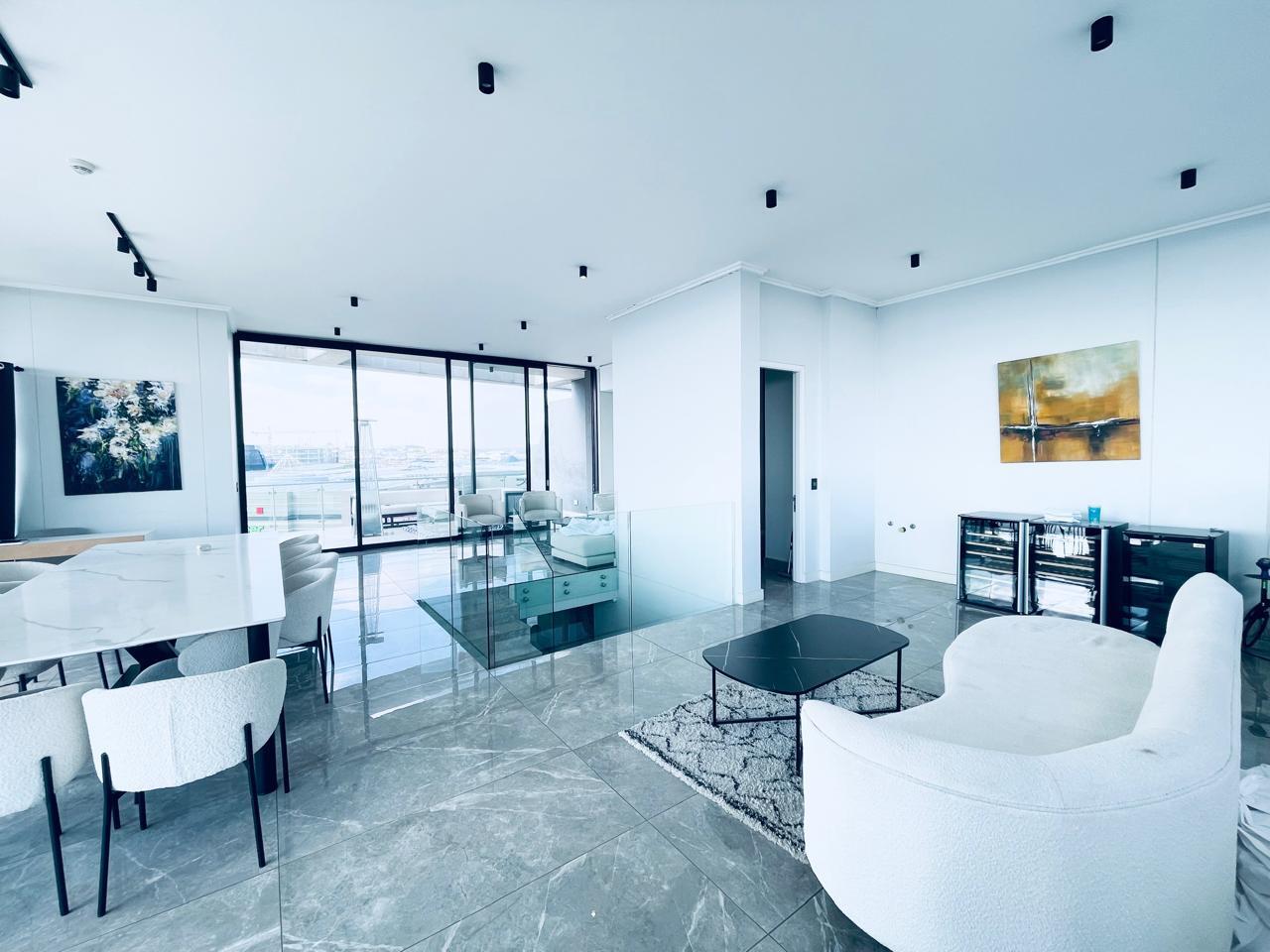 3 Bedroom Apartment in Waterfall