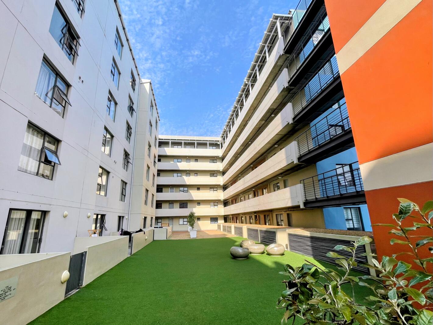 1 Bedroom Apartment in Zonnebloem