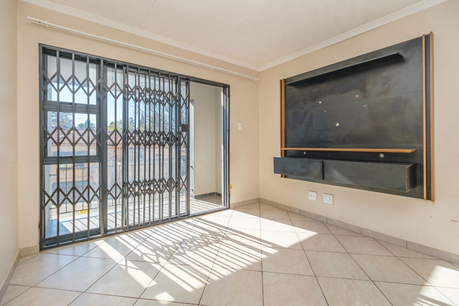 2 Bedroom Townhouse in Witpoortjie