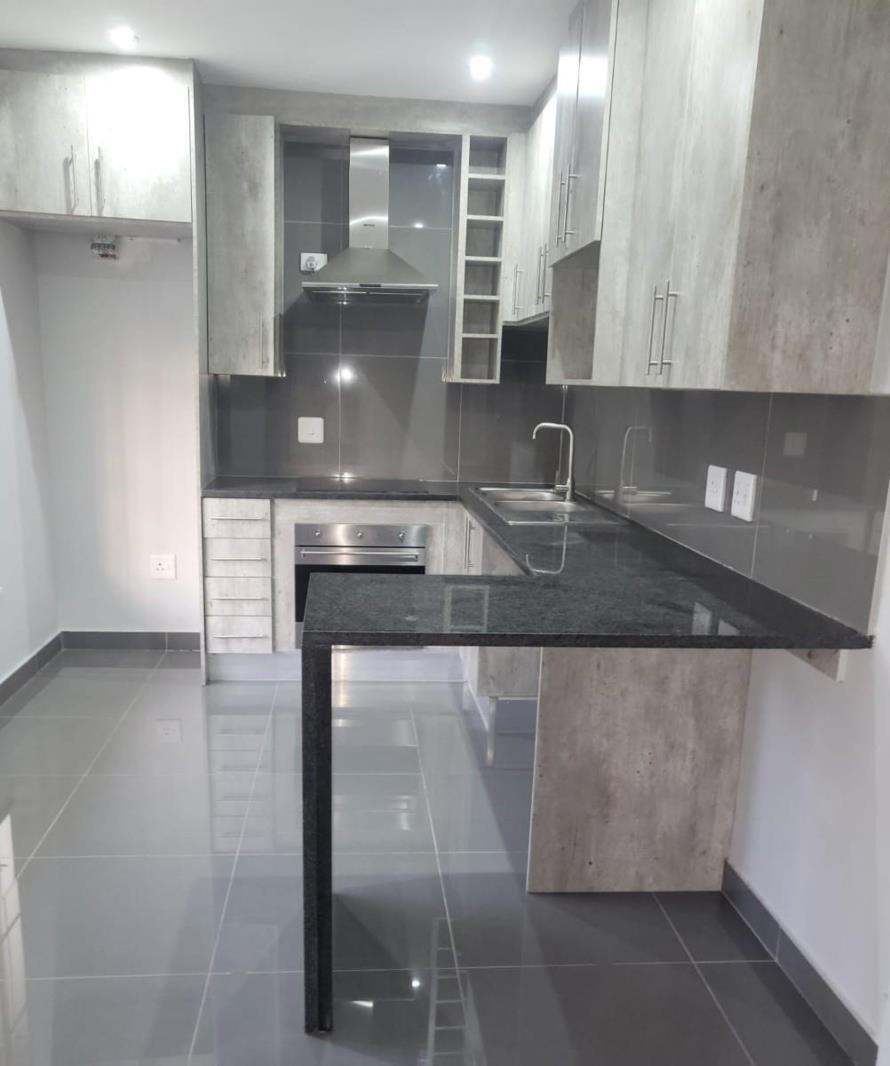 2 Bedroom Apartment in Bryanston