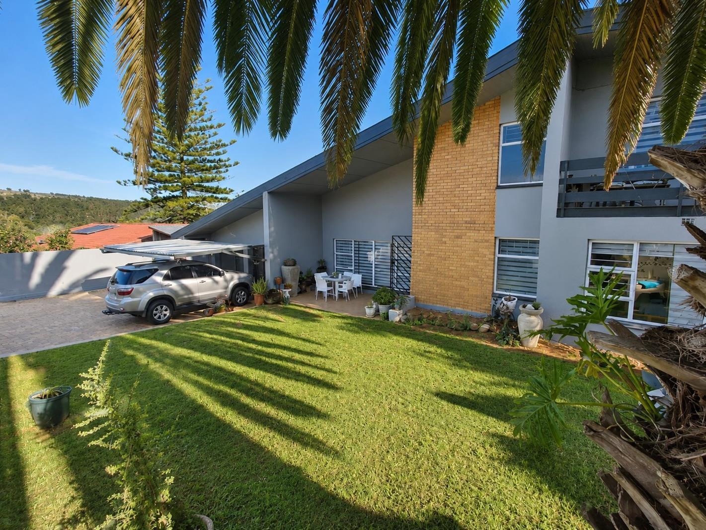 4 Bedroom House in Amandelrug