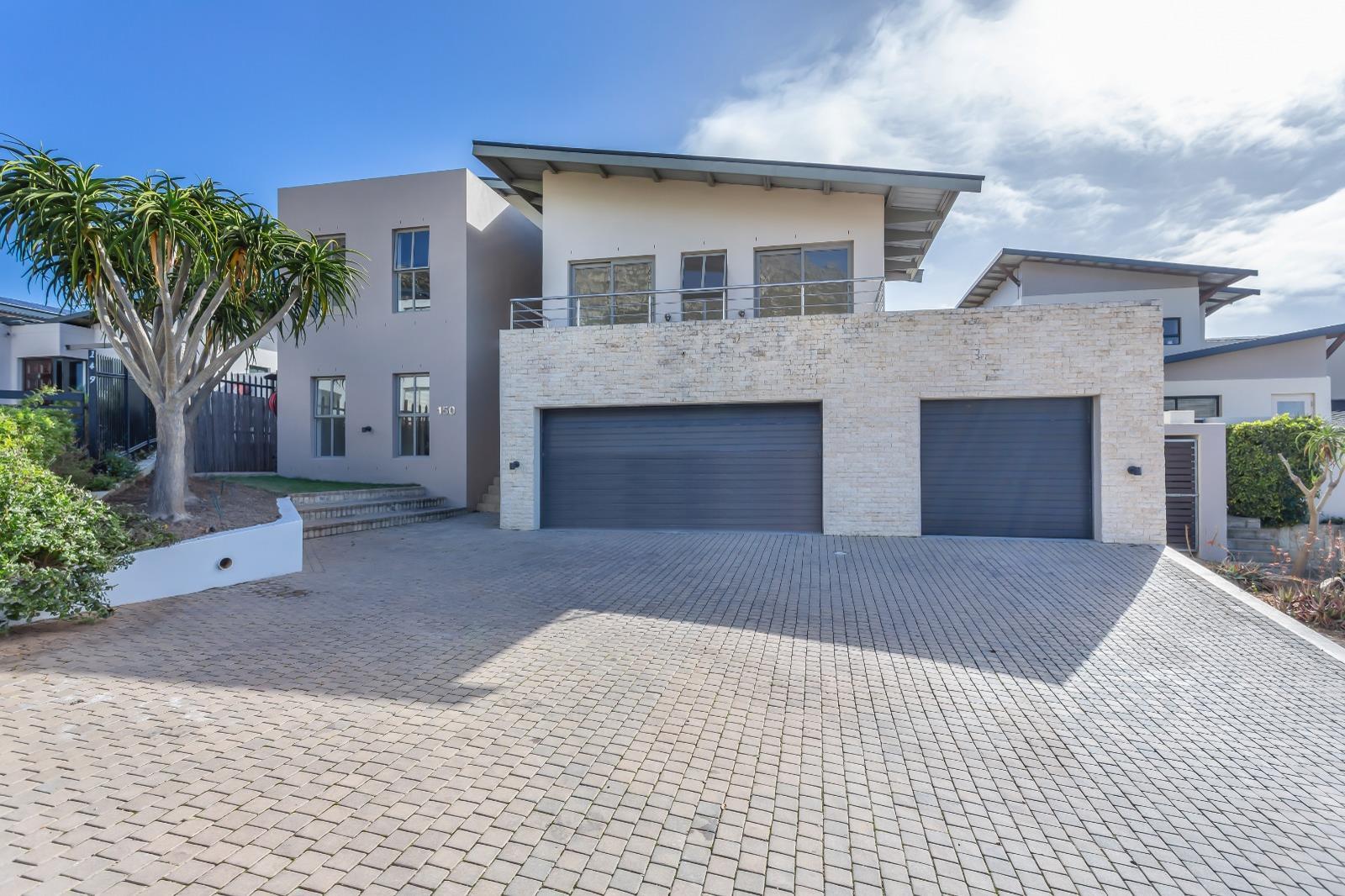 5 Bedroom House in Stonehurst Mountain Estate