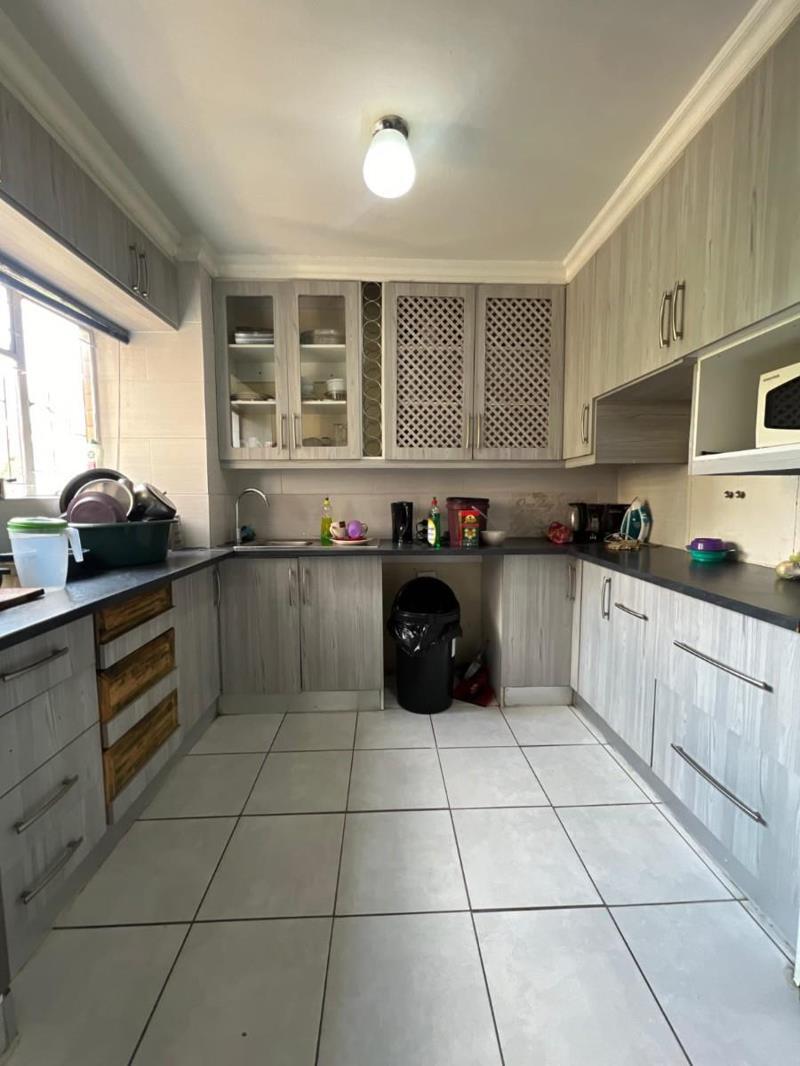 3 Bedroom Apartment in Arcadia