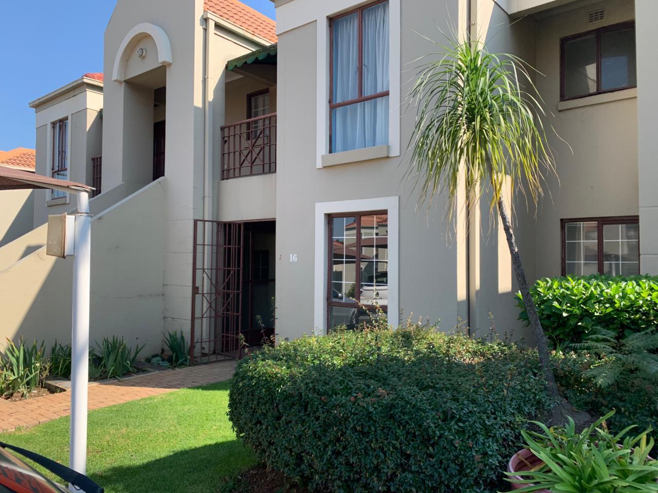 2 Bedroom Townhouse in Oakdene