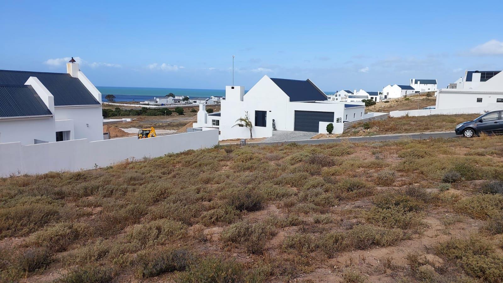 753 m² Land available in Da Gama Bay
